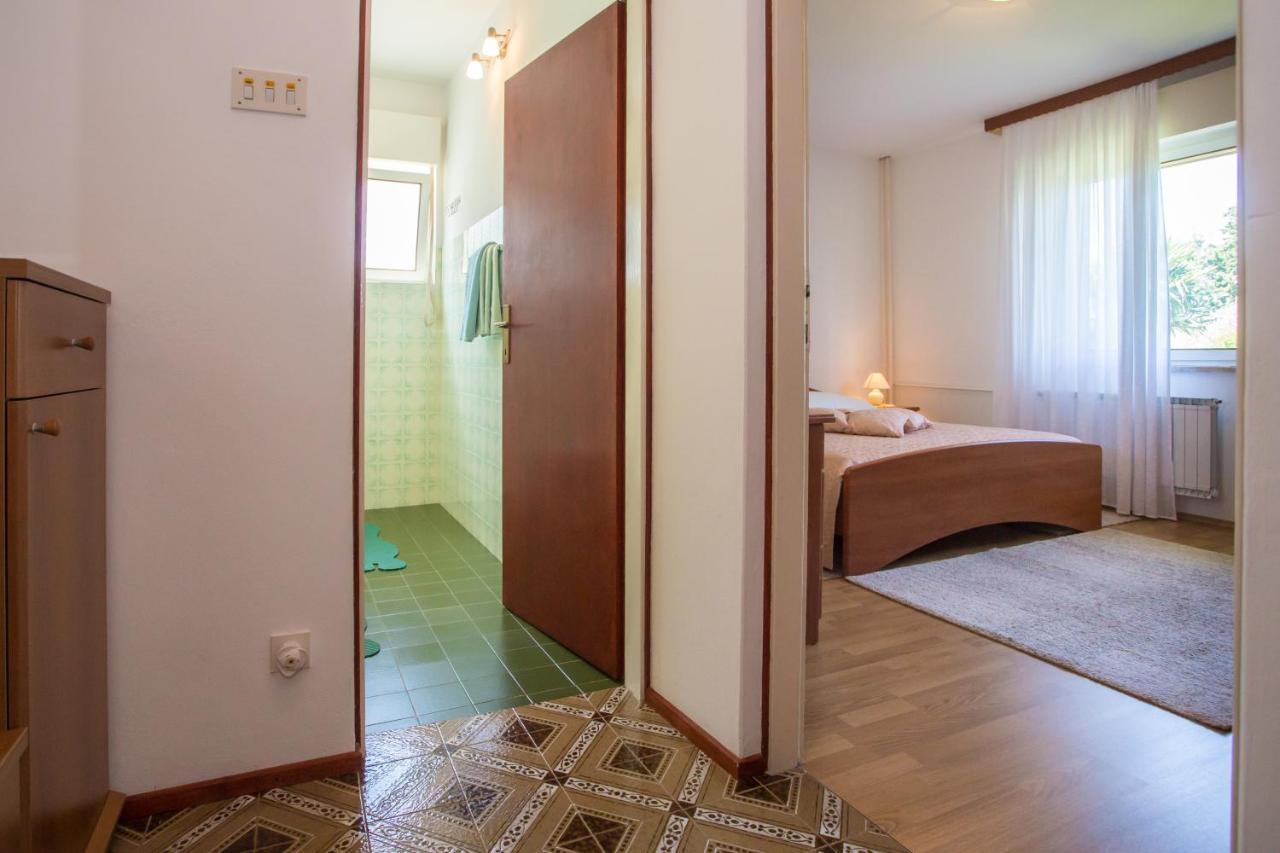 Garden View In For 2 - 4 Persons Apartman Porec